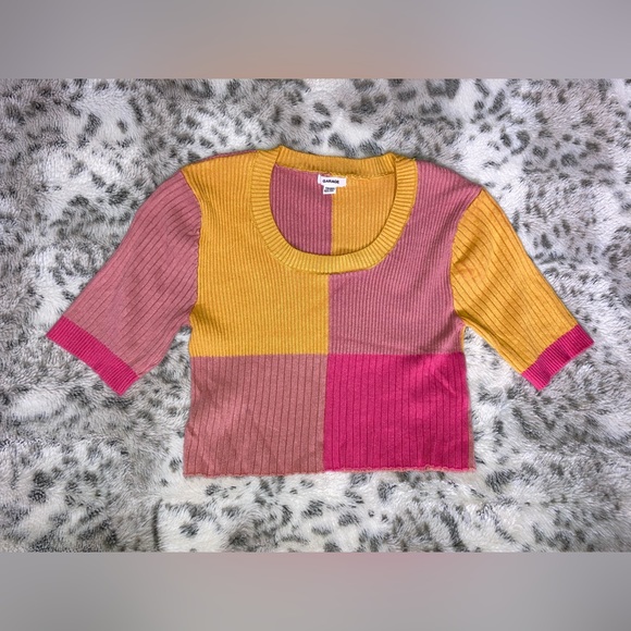 Garage Crop Top - Picture 3 of 6